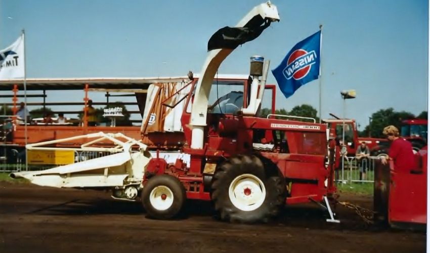 Hesston 4000 Fiche technique / Info France