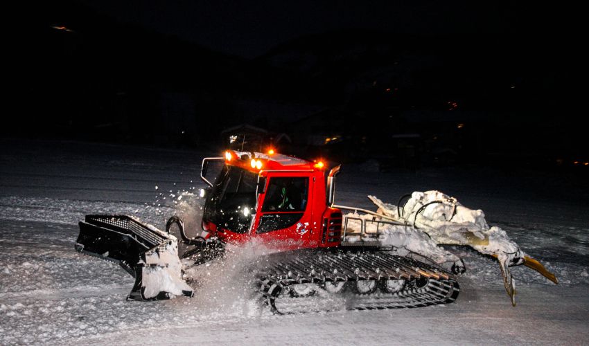 Pistenbully 300 Fiche technique / Info France