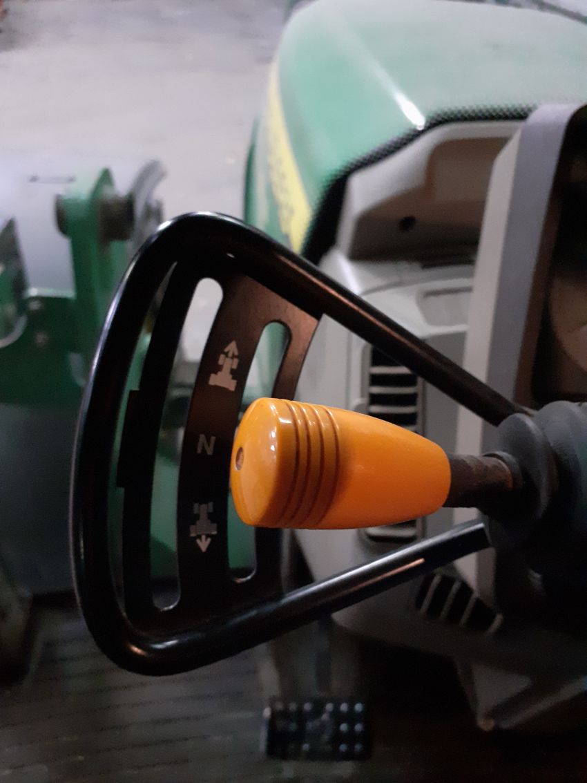 John Deere 6220 Haperende left hand reverser