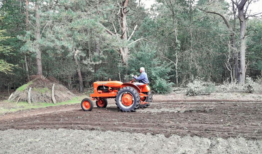 AllisChalmers WD Specs and data United Kingdom