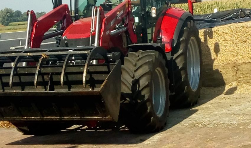 Case IH Luxxum 100