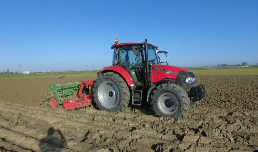 Case IH Farmall 105U Specs and data United Kingdom