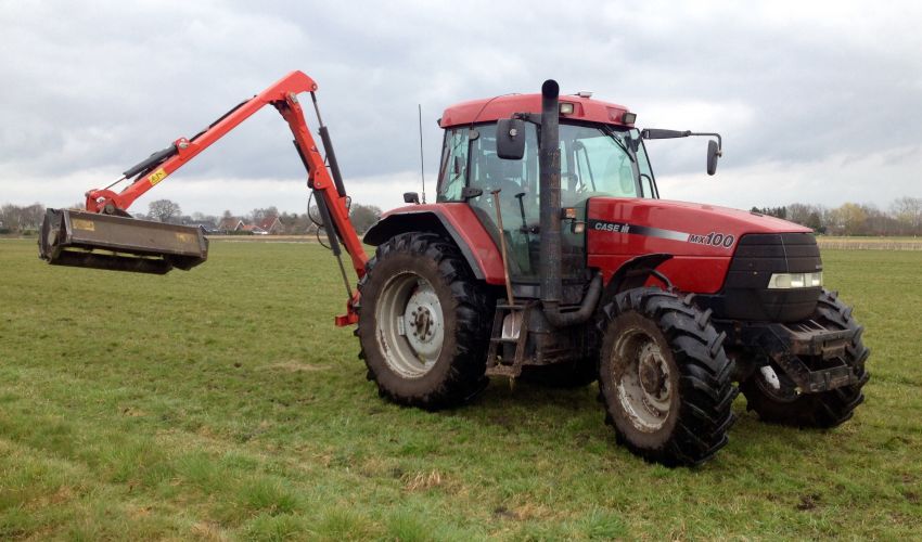 Case IH Maxxum MX 100 Fiche Technique Info France