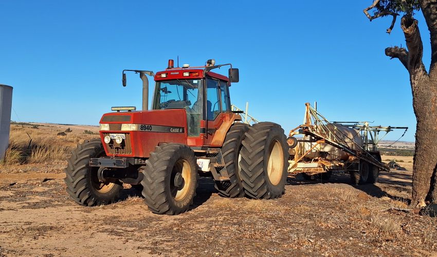 Case International Magnum 8940