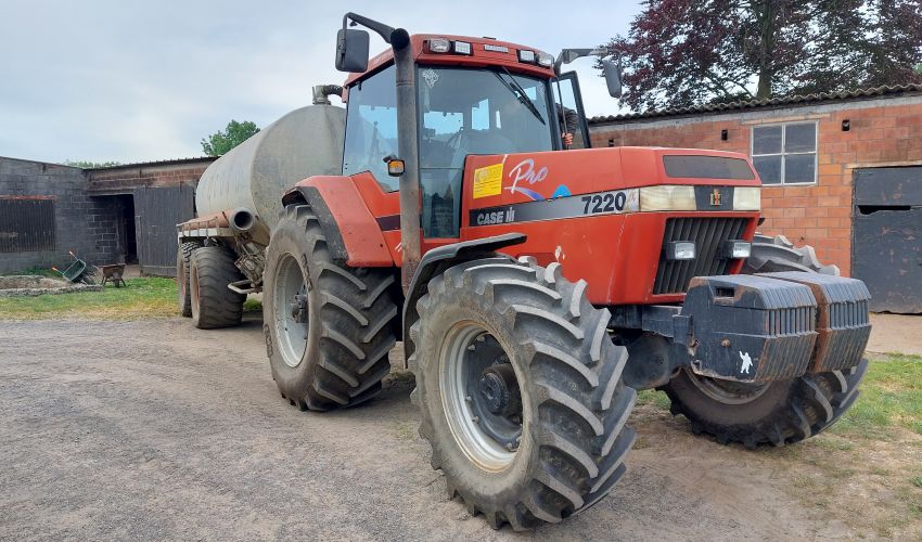 Case International Magnum 7220 Pro