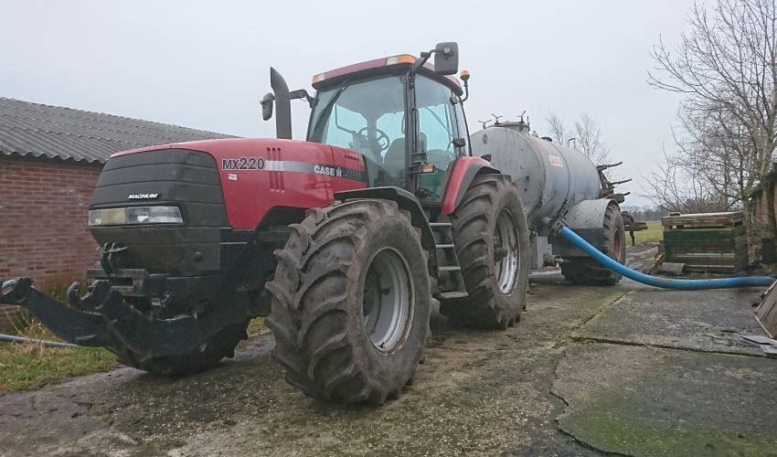 Case Ih 220 Tractor