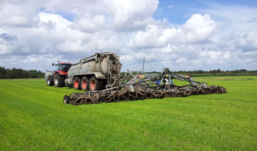 Case IH Magnum 335