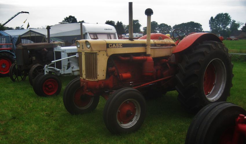 Case 900