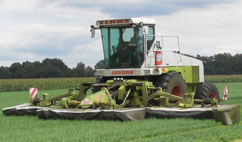 Claas Jaguar 690 SL