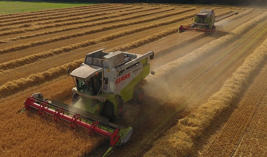 Claas Combine Specs and data United Kingdom