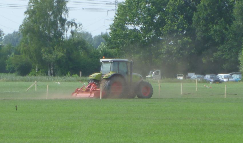 Claas Ares 657