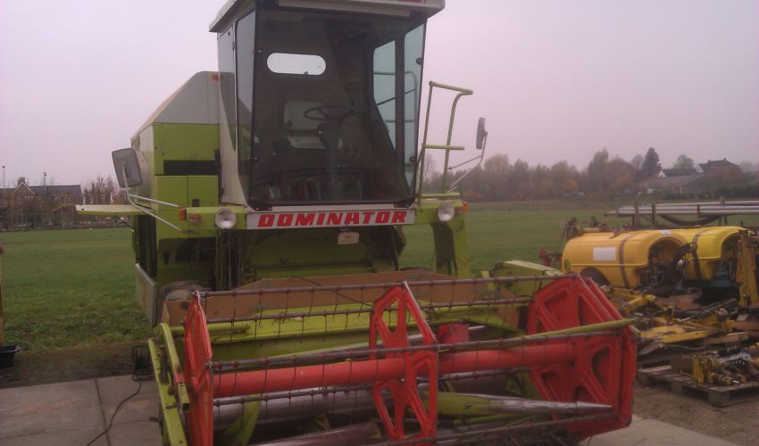 Claas Dominator 48