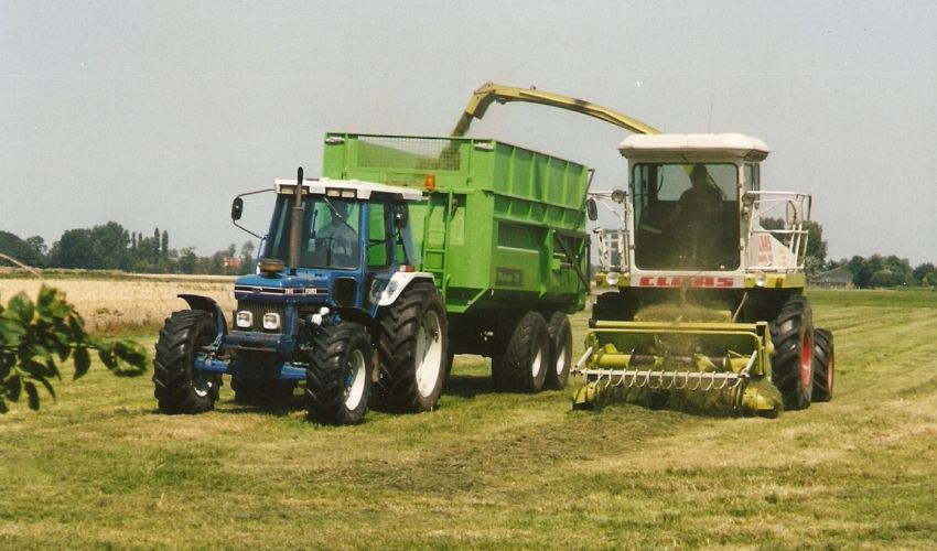 Claas Jaguar 695