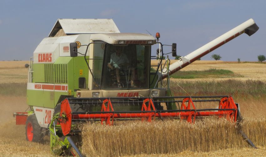 Claas Dominator 218