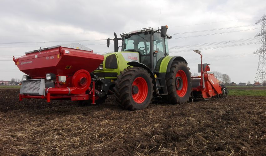 Claas Ares 826 RZ