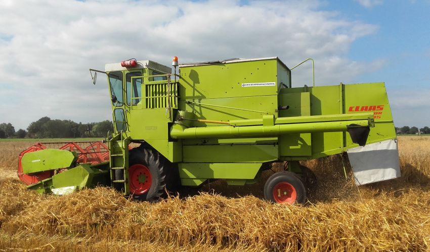 Claas Dominator 85