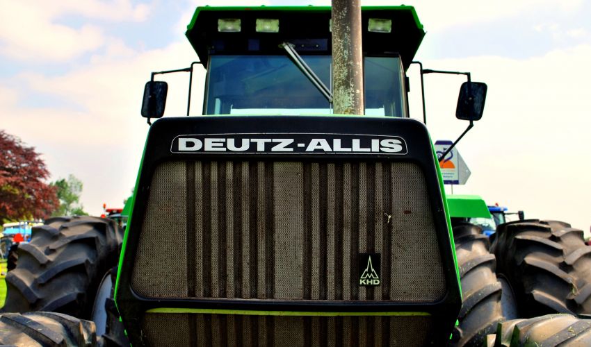 Deutz Allis Logo