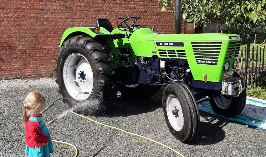 Deutz D6806 Specs And Data United Kingdom 5880