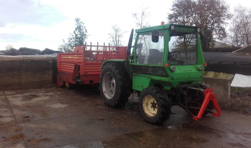 Deutz INtrac 2003