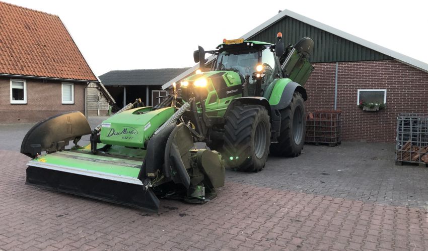 Deutz-Fahr Agrotron 6215