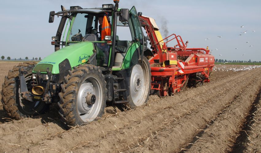 Deutz-Fahr Agrotron 6.15