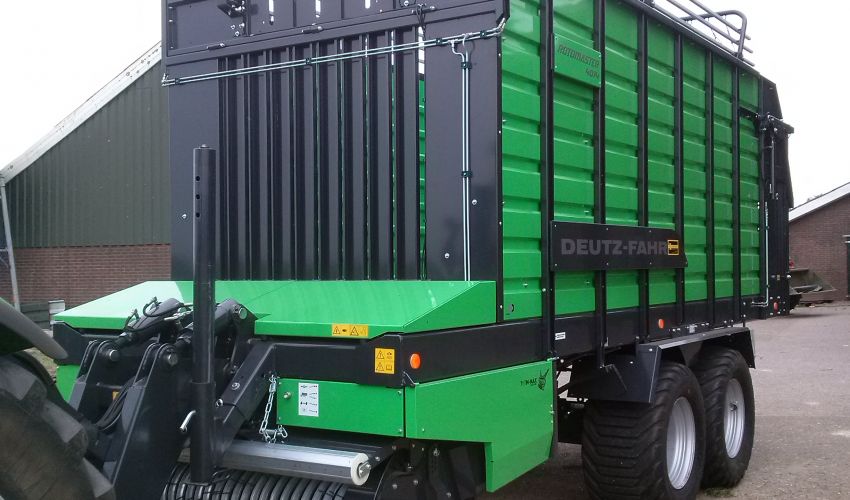 Deutz-Fahr Opraapwagen