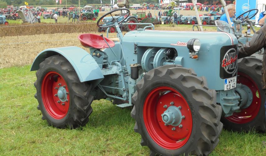 Eicher ED 42