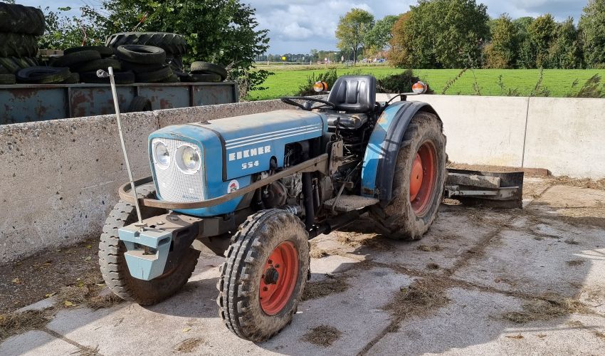Eicher 554
