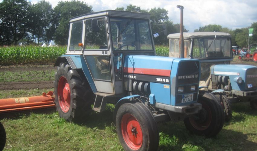 Eicher 3048