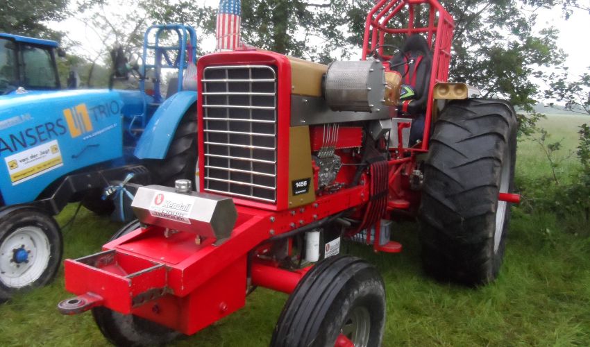 Farmall 1456 Fiche Technique / Info - France