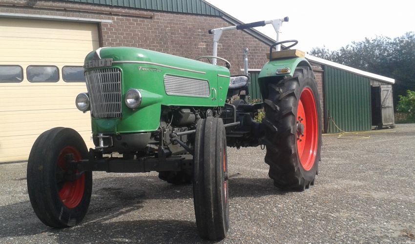 Fendt Favorit 1