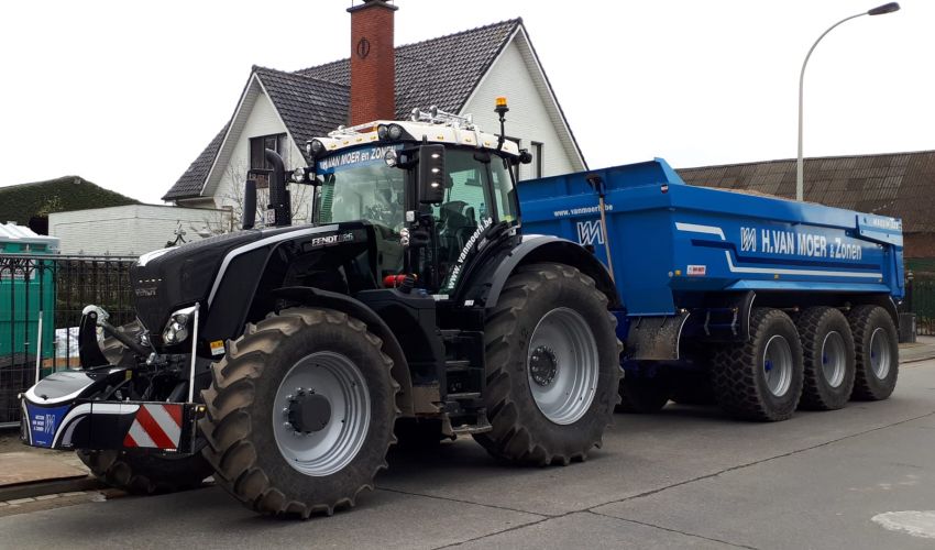 Fendt 826