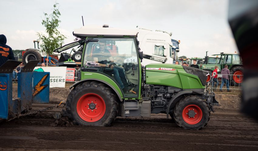 Fendt 211 V