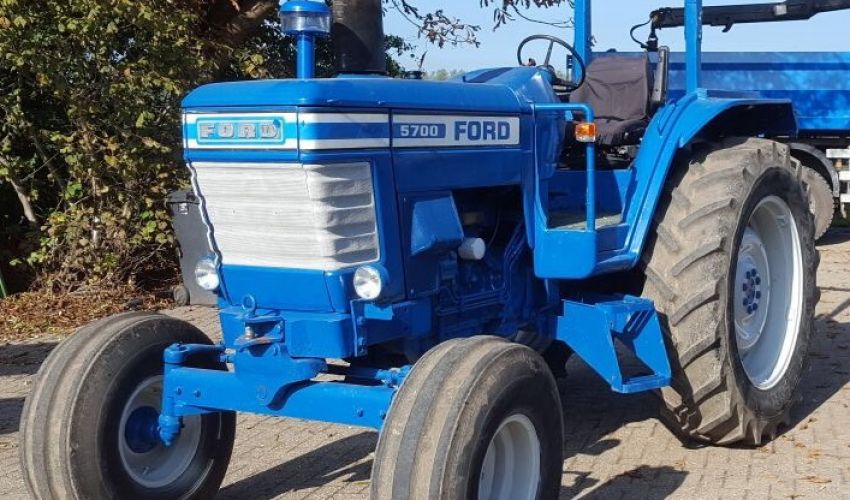 Ford 5700