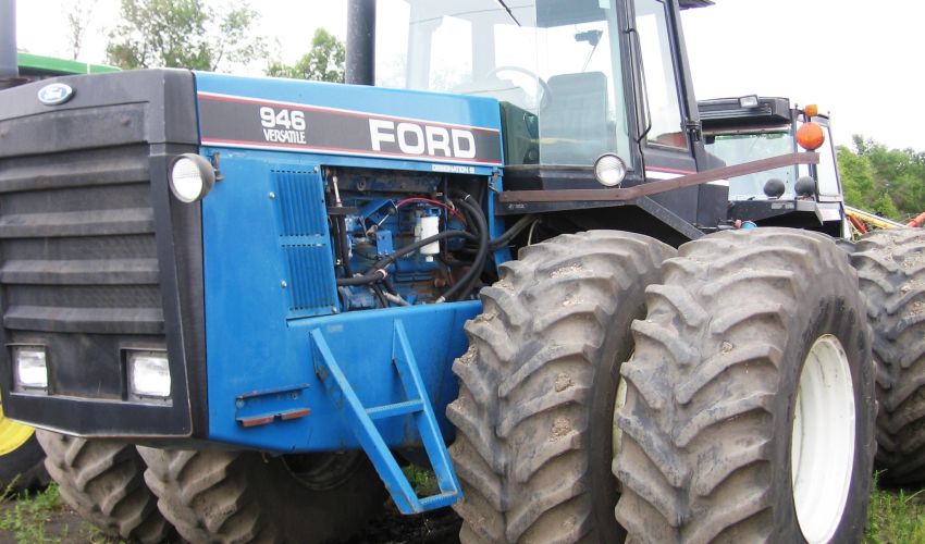 Ford 946