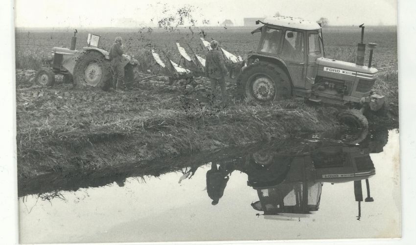 Ford 8100