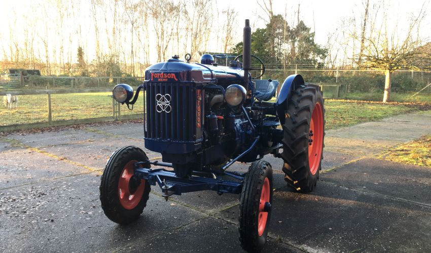 Fordson E27N P6