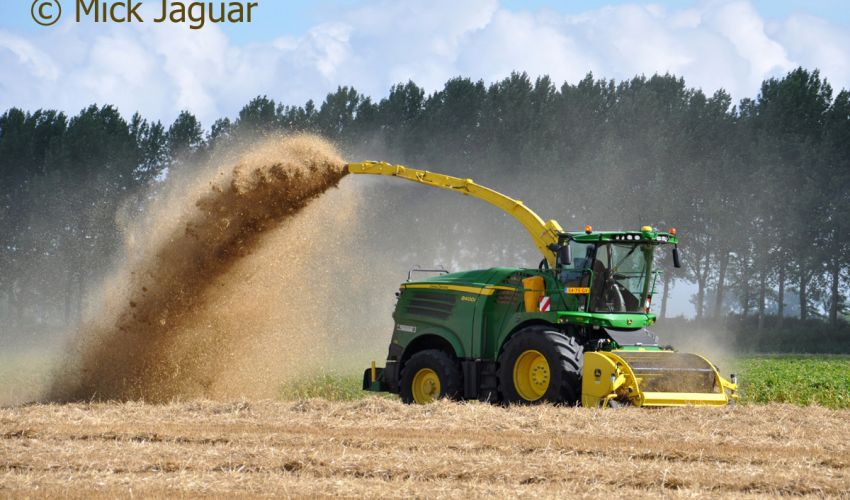 John Deere 8400