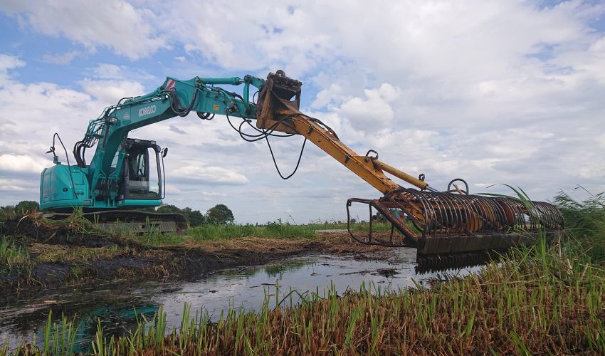 Kobelco SK 140 SLRC