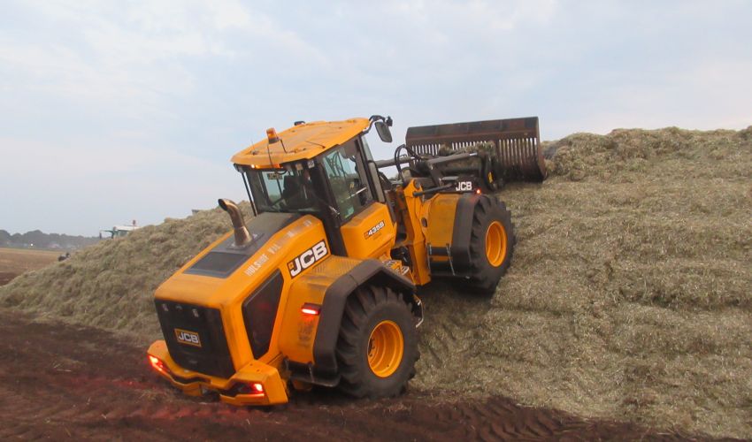 JCB 435