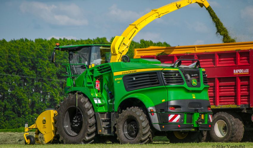 John Deere 9700
