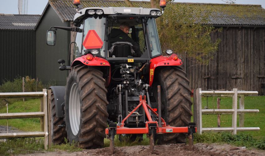 Massey Ferguson 5608