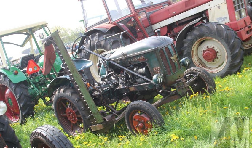 Hanomag R12 KB Fiche technique / Info - France
