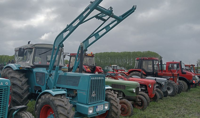 Hanomag brillant 700a