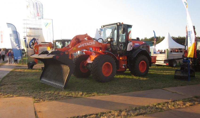 Hitachi ZW 150