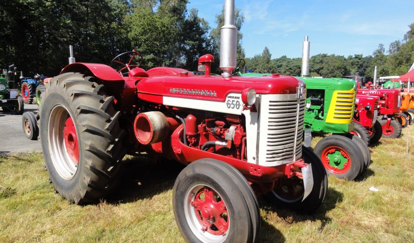 International 650 Fiche technique / Info - France