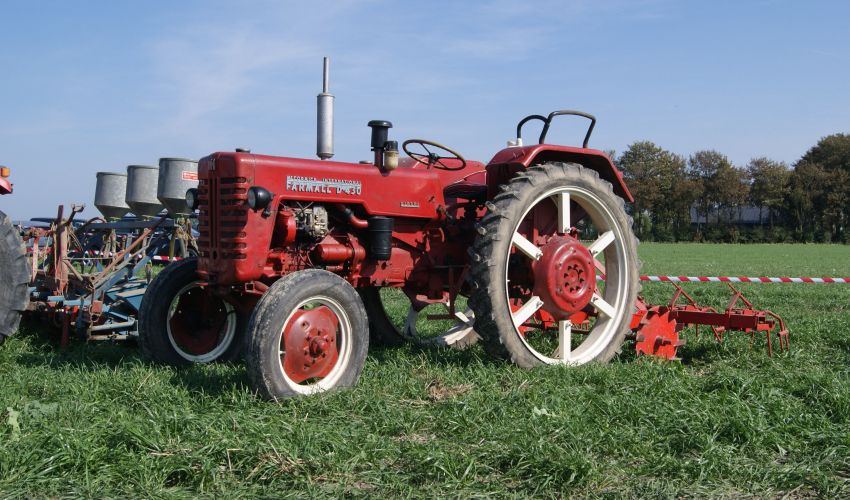 International D320 Fiche technique / Info - France