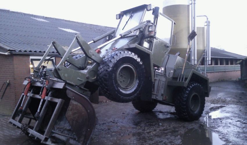 JCB 410 M