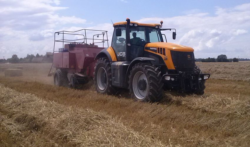 JCB 8310