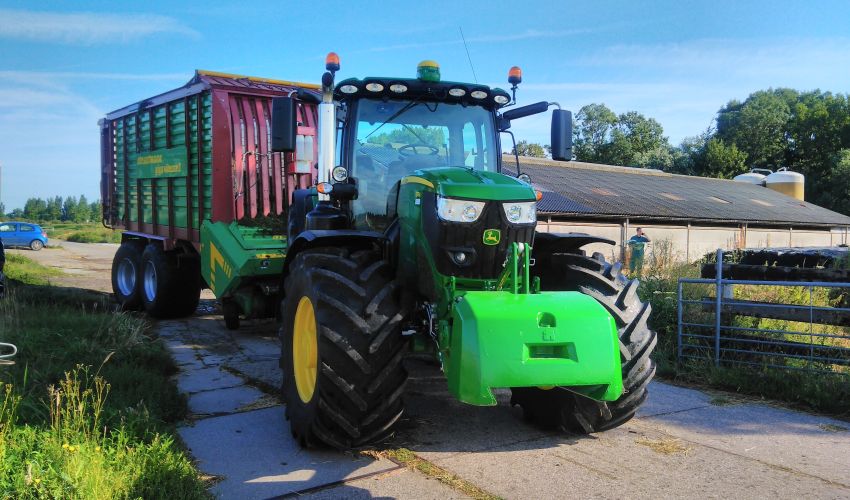John Deere 6155M
